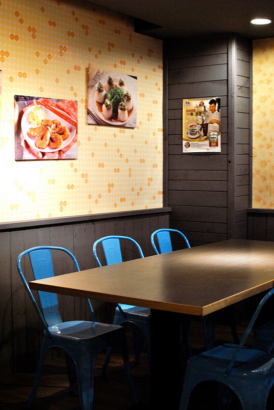 【三重港式】茶騷有味香港茶餐廳｜菜寮站港式料理、平民美食、香港就是這個味！芋頭控必點滑雞煲、招牌多汁脆皮雞｜寵物友善、平日不限時｜20161006更新