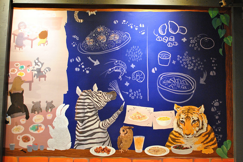 【三重港式】茶騷有味香港茶餐廳｜菜寮站港式料理、平民美食、香港就是這個味！芋頭控必點滑雞煲、招牌多汁脆皮雞｜寵物友善、平日不限時｜20161006更新