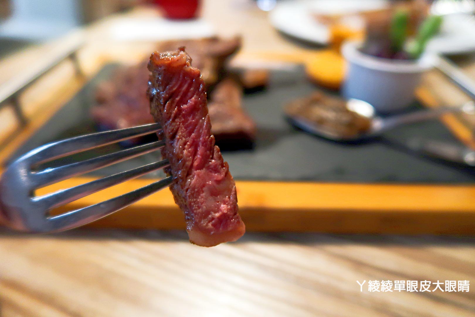 新竹景觀餐廳看夜景推薦,營業到凌晨!超大熊熊玻璃屋|草莓蜜糖金磚吐司