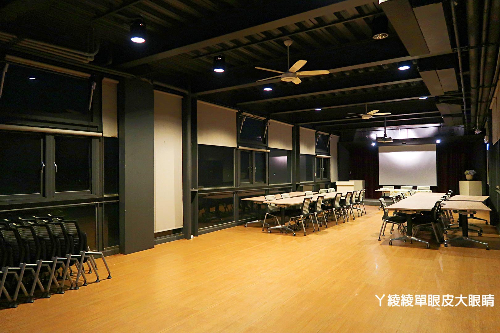 新竹景觀餐廳看夜景推薦，營業到凌晨！超大熊熊玻璃屋｜草莓蜜糖金磚吐司