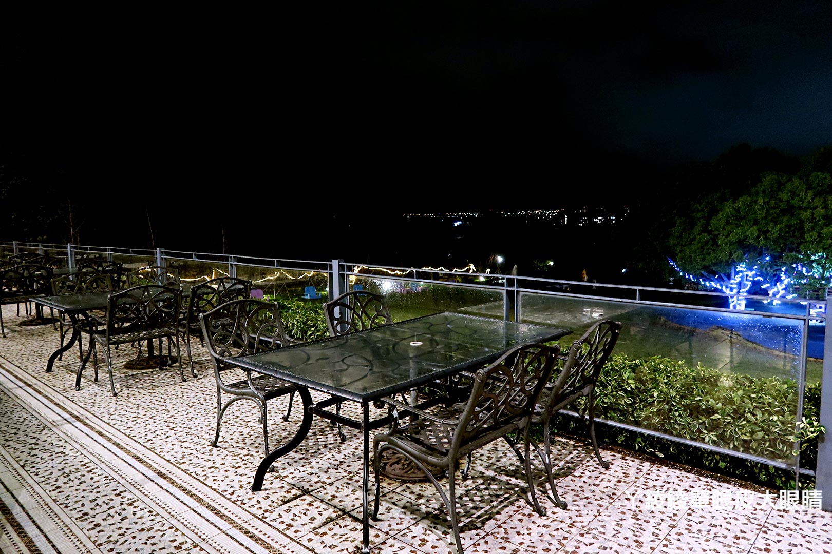 新竹景觀餐廳看夜景推薦，營業到凌晨！超大熊熊玻璃屋｜草莓蜜糖金磚吐司