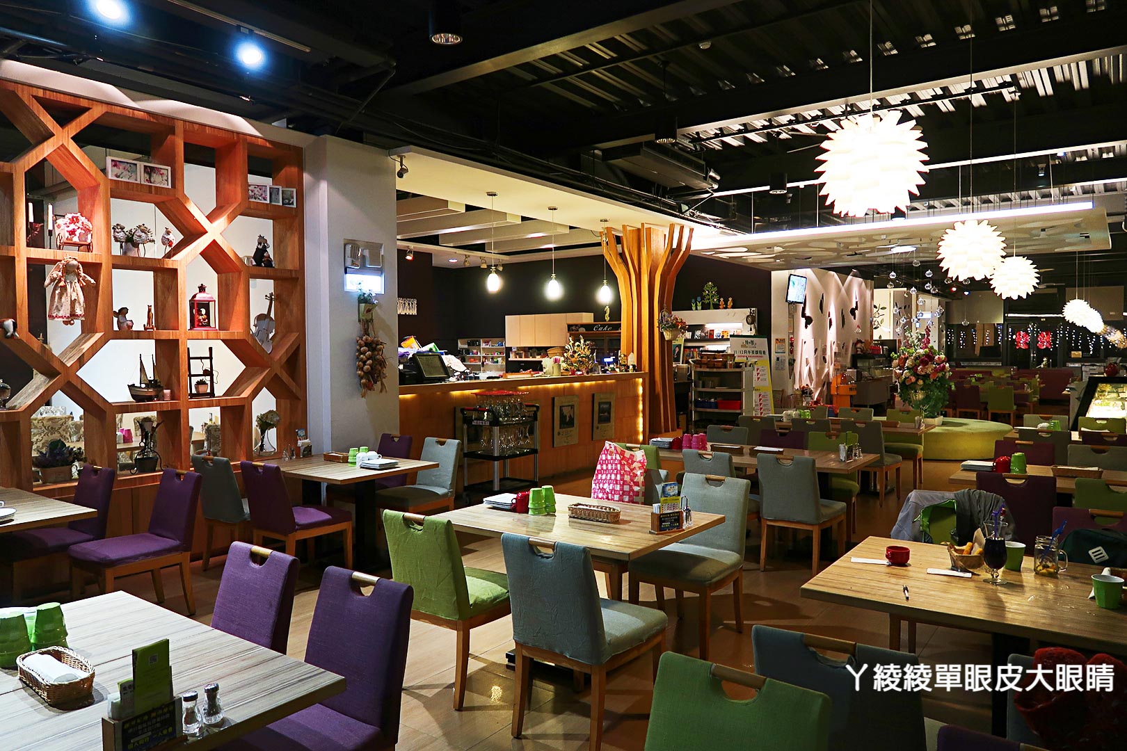 新竹景觀餐廳看夜景推薦，營業到凌晨！超大熊熊玻璃屋｜草莓蜜糖金磚吐司