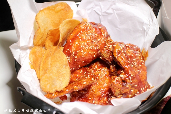 韓色韓式炸雞:蘆洲美食餐廳『韓色韓式炸雞』捷運徐匯中學站/韓式料理/炸年糕/外帶美食/宵夜