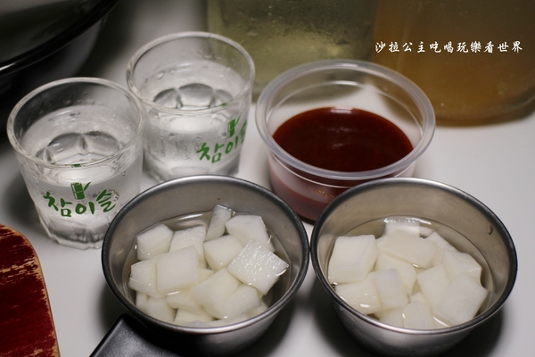 韓色韓式炸雞:蘆洲美食餐廳『韓色韓式炸雞』捷運徐匯中學站/韓式料理/炸年糕/外帶美食/宵夜