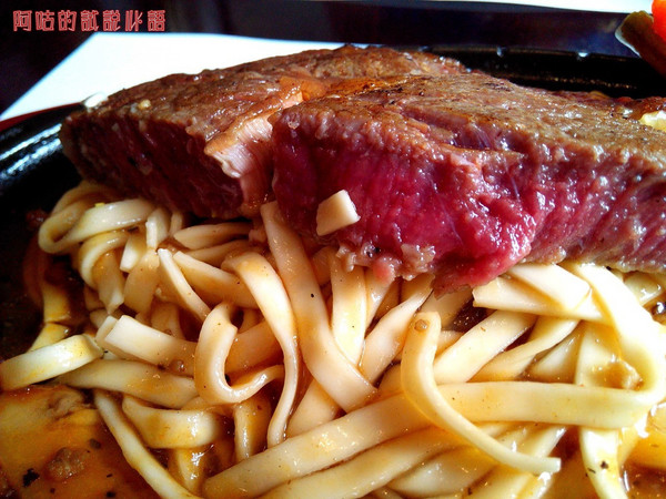 非常豪牛排館： ☆口碑券No.10☆【臺中Ω北屯區】非常豪牛排館。平價美味排餐選擇