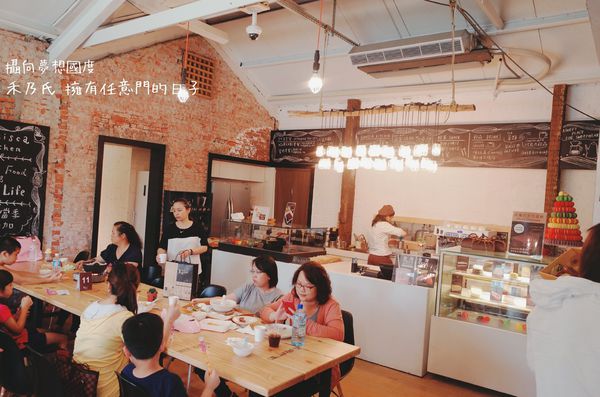 16-06-11-13-43-58-030_deco.jpg 16-06-11-13-43-58-030_deco.jpg