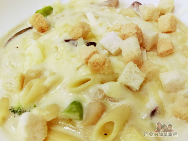 艾隆義式麵食館12-起司雙菇筆尖素麵4