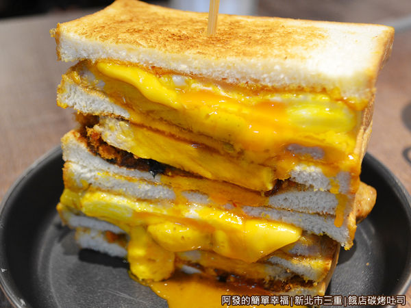 餓店碳烤吐司21-厚切豬排肉蛋側寫