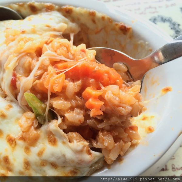 吉米老爹義大利麵:【竹北美食週記】超平價!口味比餐廳更濃厚,老闆怕出名的吉米老爹義大利麵。香甜金瓜濃湯,口味醇厚甘甜!大推薦! 吉米老爹義大利麵:【竹北美食週記】超平價!口味比餐廳更濃厚,老闆怕出名的吉米老爹義大利麵。香甜金瓜濃湯,口味醇厚甘甜!大推薦!