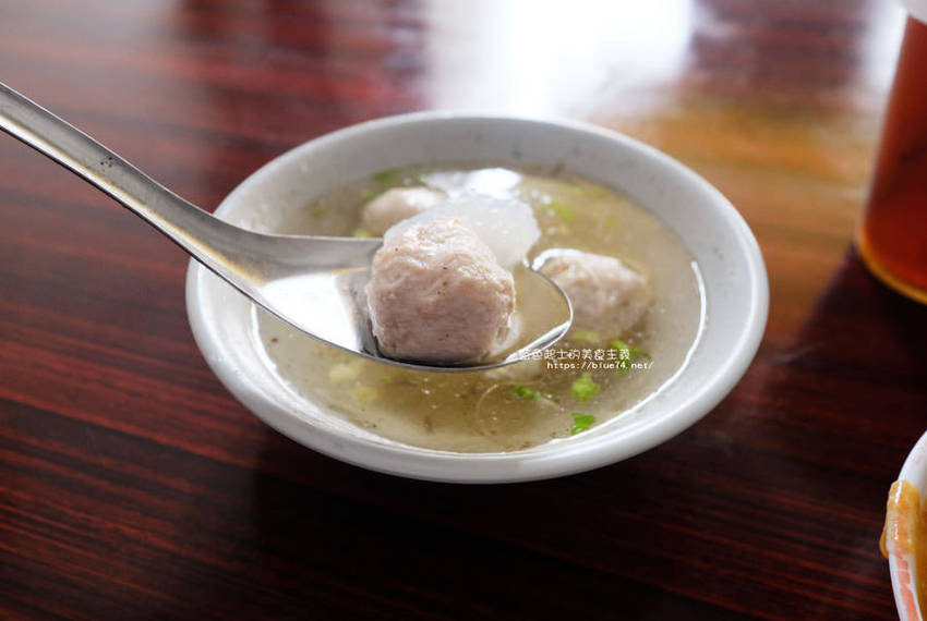 台中后里│后里國中肉圓-六十年老店.紅糟肉的肉圓和麵線喔~ - 藍色起士的美食主義