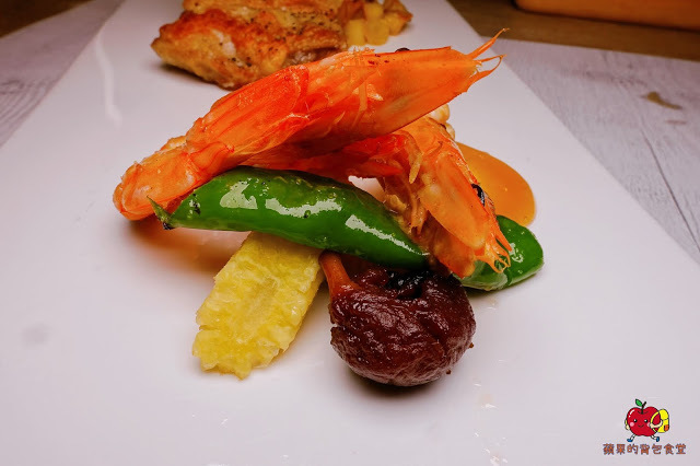 [食記] 新竹竹北 - 淡泊好食 多汁櫻桃鴨胸佐紅酒沙司 超厲害起司蛋捲又香又Q軟 鮮嫩美味沙朗牛排 鐵板燒套餐