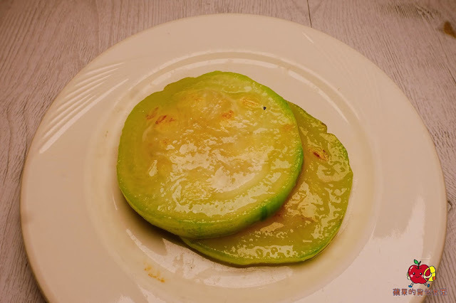 [食記] 新竹竹北 - 淡泊好食 多汁櫻桃鴨胸佐紅酒沙司 超厲害起司蛋捲又香又Q軟 鮮嫩美味沙朗牛排 鐵板燒套餐