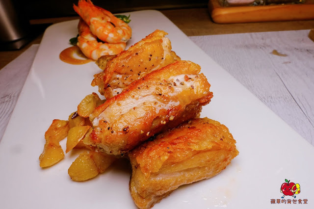 [食記] 新竹竹北 - 淡泊好食 多汁櫻桃鴨胸佐紅酒沙司 超厲害起司蛋捲又香又Q軟 鮮嫩美味沙朗牛排 鐵板燒套餐