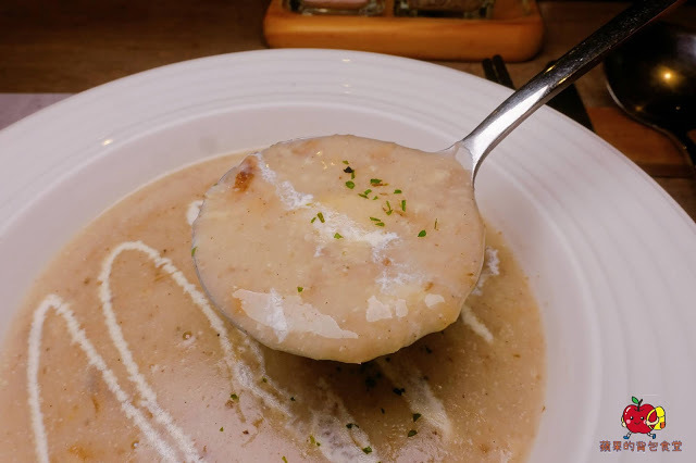 [食記] 新竹竹北 - 淡泊好食 多汁櫻桃鴨胸佐紅酒沙司 超厲害起司蛋捲又香又Q軟 鮮嫩美味沙朗牛排 鐵板燒套餐