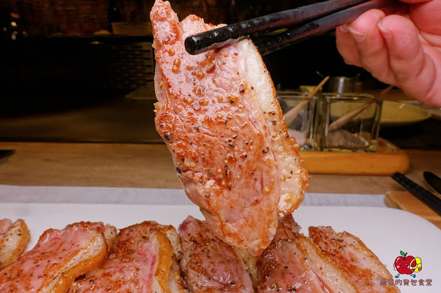 [食記] 新竹竹北 - 淡泊好食 多汁櫻桃鴨胸佐紅酒沙司 超厲害起司蛋捲又香又Q軟 鮮嫩美味沙朗牛排 鐵板燒套餐