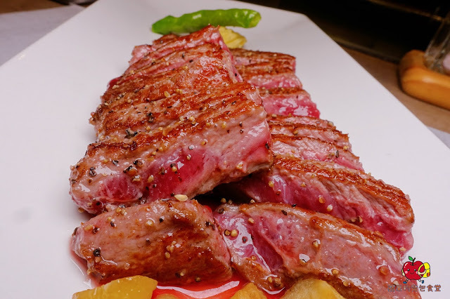 [食記] 新竹竹北 - 淡泊好食 多汁櫻桃鴨胸佐紅酒沙司 超厲害起司蛋捲又香又Q軟 鮮嫩美味沙朗牛排 鐵板燒套餐