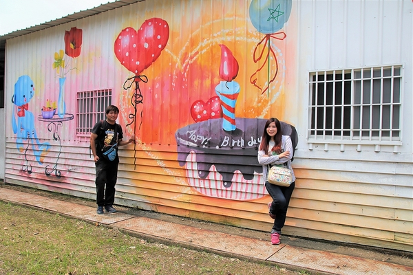 烏樹林休閒園區:【台南後壁景點】台糖烏樹林休閒園區~廠房浪漫彩繪牆,台糖古早味冰棒,戀戀五分車懷舊之旅,鐵道文化資產保存 烏樹林休閒園區:【台南後壁景點】台糖烏樹林休閒園區~廠房浪漫彩繪牆,台糖古早味冰棒,戀戀五分車懷舊之旅,鐵道文化資產保存