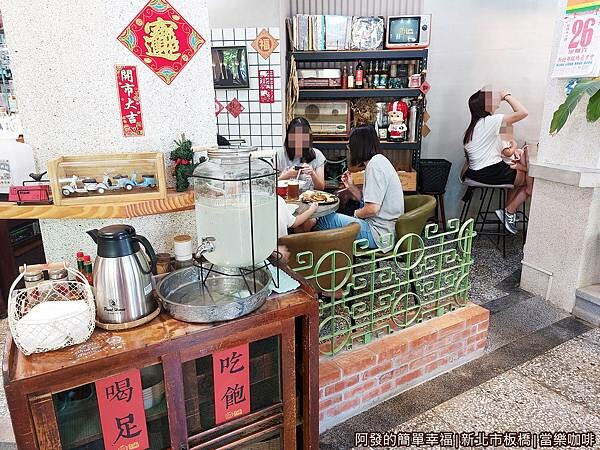 當樂咖啡04-古色古香的一隅.jpg