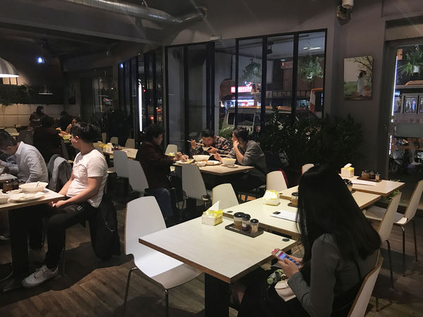 【新越越南麵食館】台北信義 - 五分埔道地越式料理 改良式溫哥華x越南口味