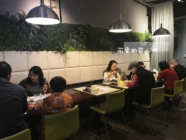 【新越越南麵食館】台北信義 - 五分埔道地越式料理 改良式溫哥華x越南口味