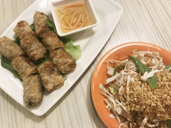 【新越越南麵食館】台北信義 - 五分埔道地越式料理 改良式溫哥華x越南口味