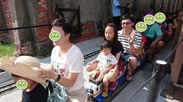 哈瑪星駁二線火車體驗之旅:高雄~哈瑪星駁二線 台灣鐵道館~噠噠噠 乘坐高鐵/蒸氣小火車出發囉~超適合親子同遊~