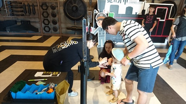 哈瑪星駁二線火車體驗之旅:高雄~哈瑪星駁二線 台灣鐵道館~噠噠噠 乘坐高鐵/蒸氣小火車出發囉~超適合親子同遊~