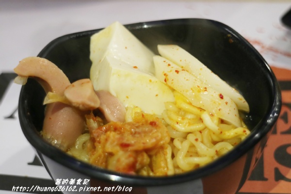 OMAYA春川炒雞(新北中和店):【新北中和區】超級豐富的一鍋三吃 辛普森湯 起司部隊鍋『OMAYA春川炒雞(新北中和店)』中和韓式推薦 OMAYA春川炒雞(新北中和店):【新北中和區】超級豐富的一鍋三吃 辛普森湯 起司部隊鍋『OMAYA春川炒雞(新北中和店)』中和韓式推薦