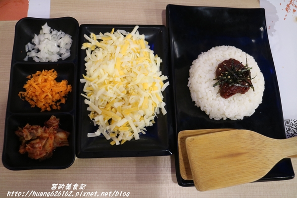 OMAYA春川炒雞(新北中和店):【新北中和區】超級豐富的一鍋三吃 辛普森湯 起司部隊鍋『OMAYA春川炒雞(新北中和店)』中和韓式推薦 OMAYA春川炒雞(新北中和店):【新北中和區】超級豐富的一鍋三吃 辛普森湯 起司部隊鍋『OMAYA春川炒雞(新北中和店)』中和韓式推薦