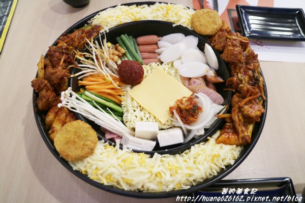 OMAYA春川炒雞(新北中和店):【新北中和區】超級豐富的一鍋三吃 辛普森湯 起司部隊鍋『OMAYA春川炒雞(新北中和店)』中和韓式推薦 OMAYA春川炒雞(新北中和店):【新北中和區】超級豐富的一鍋三吃 辛普森湯 起司部隊鍋『OMAYA春川炒雞(新北中和店)』中和韓式推薦