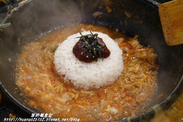 OMAYA春川炒雞(新北中和店):【新北中和區】超級豐富的一鍋三吃 辛普森湯 起司部隊鍋『OMAYA春川炒雞(新北中和店)』中和韓式推薦 OMAYA春川炒雞(新北中和店):【新北中和區】超級豐富的一鍋三吃 辛普森湯 起司部隊鍋『OMAYA春川炒雞(新北中和店)』中和韓式推薦