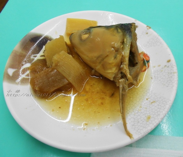 四哥鮮魚湯  ..消費滿百虱目魚頭無限嗑 )))))