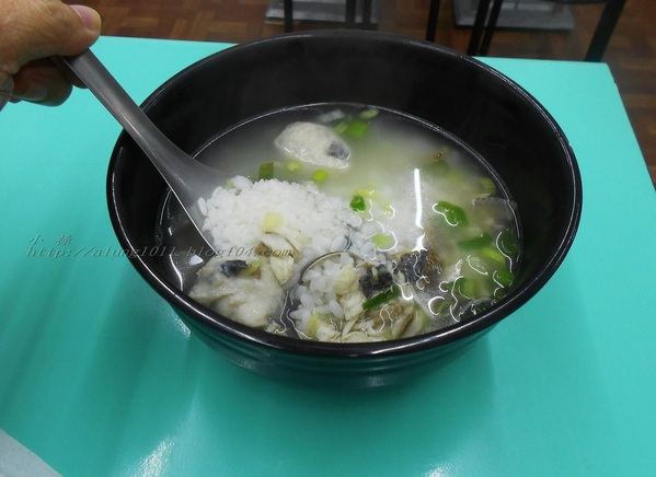 四哥鮮魚湯  ..消費滿百虱目魚頭無限嗑 )))))