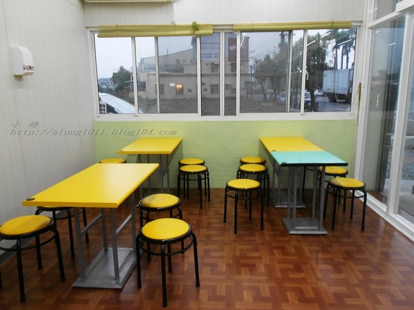 四哥鮮魚湯  ..消費滿百虱目魚頭無限嗑 )))))