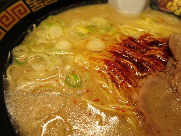 陌生的城市。寒風夜雨。只為一親湯頭…       一蘭本社総本店