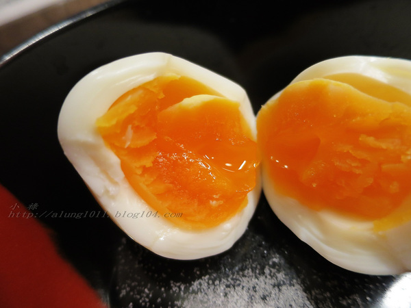 陌生的城市。寒風夜雨。只為一親湯頭…       一蘭本社総本店