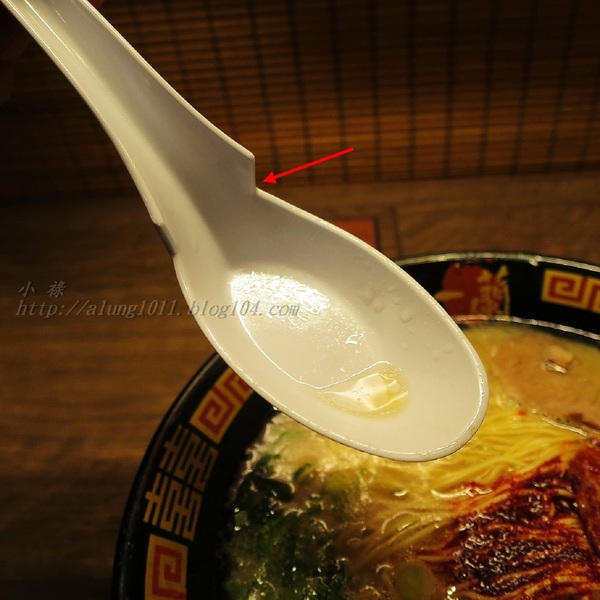 陌生的城市。寒風夜雨。只為一親湯頭…       一蘭本社総本店