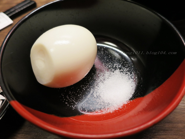 陌生的城市。寒風夜雨。只為一親湯頭…       一蘭本社総本店