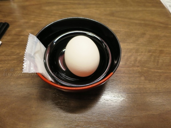 陌生的城市。寒風夜雨。只為一親湯頭…       一蘭本社総本店