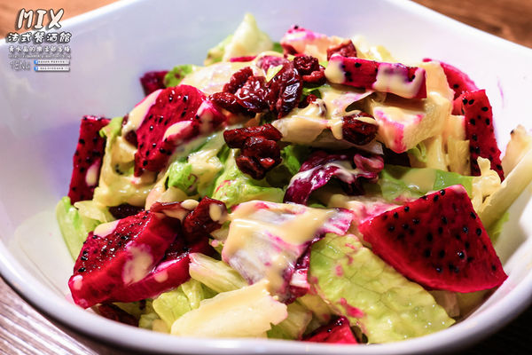 MIX BISTRO餐酒館｜《桃園市桃園區首家具水準的餐酒館；創意餐點、客製化調酒令人驚喜》