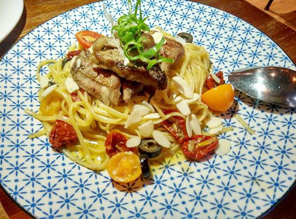 好處:好處-台大附近約會聚餐的好所在 燈光美氣氛佳 餐點更是出色 服務也超親切 一定再回訪