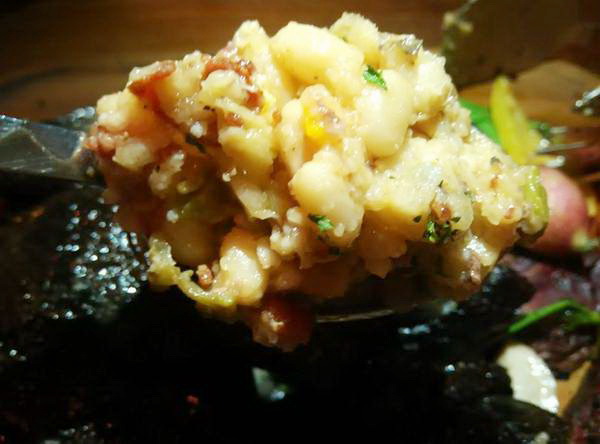 好處:好處-台大附近約會聚餐的好所在 燈光美氣氛佳 餐點更是出色 服務也超親切 一定再回訪