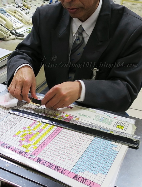 來去坐地鐵~ 福岡空港橘線夜間疾行記