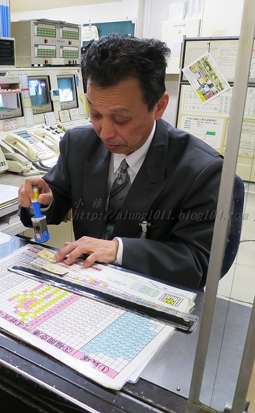 來去坐地鐵~ 福岡空港橘線夜間疾行記