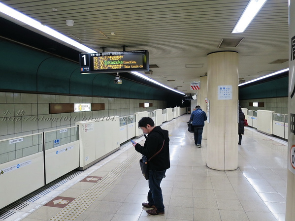 來去坐地鐵~ 福岡空港橘線夜間疾行記