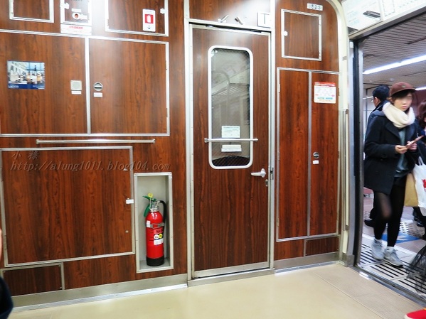 來去坐地鐵~ 福岡空港橘線夜間疾行記