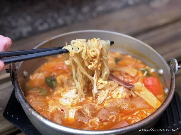 忠武海苔飯捲便當:台中美食│忠武海苔飯捲便當〃隱藏在一中巷弄的平價美食,讓學生們一吃就愛上的韓式料理!!