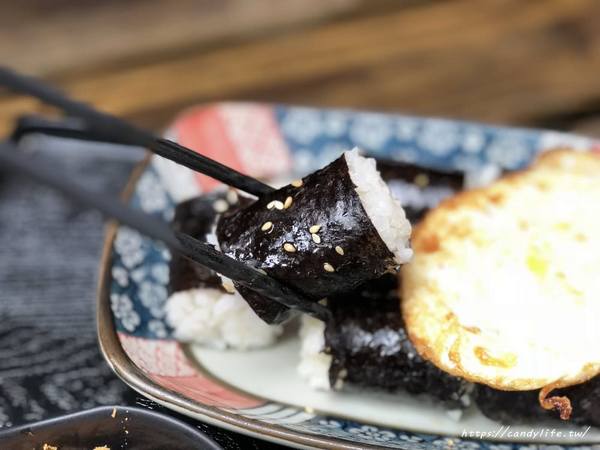 忠武海苔飯捲便當:台中美食│忠武海苔飯捲便當〃隱藏在一中巷弄的平價美食,讓學生們一吃就愛上的韓式料理!!