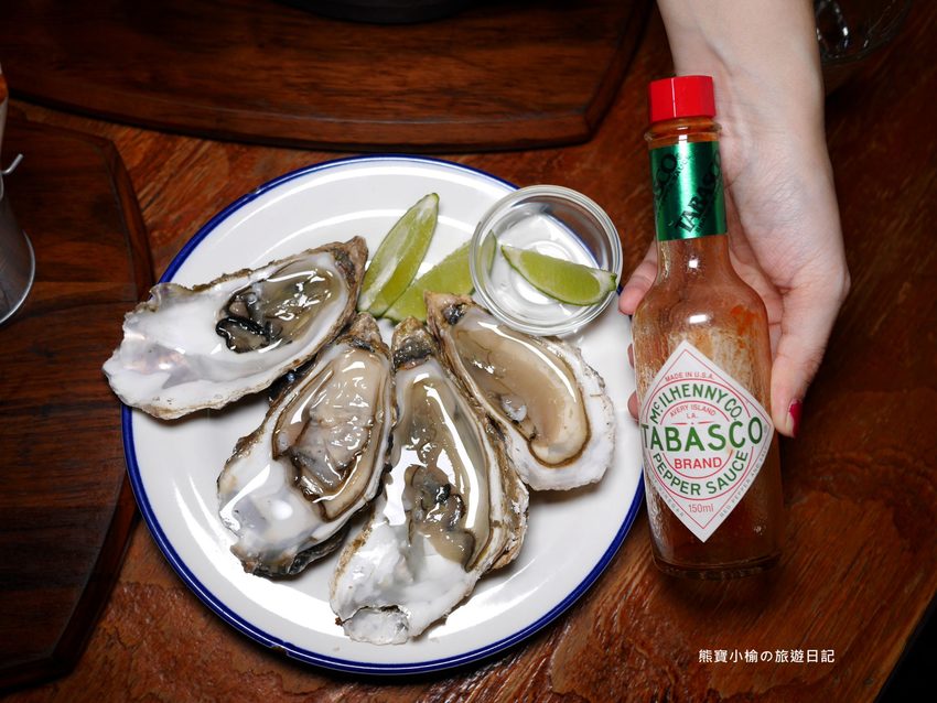 【台中北屯美食】Nola Kitchen紐澳良小廚崇德店,台中高質感餐酒館,下午也有營業唷!新鮮現開英國生蠔好好吃,還有獨家楓糖鬆餅炸雞。 @熊寶小榆の旅遊日記 【台中北屯美食】Nola Kitchen紐澳良小廚崇德店,台中高質感餐酒館,下午也有營業唷!新鮮現開英國生蠔好好吃,還有獨家楓糖鬆餅炸雞。 @熊寶小榆の旅遊日記