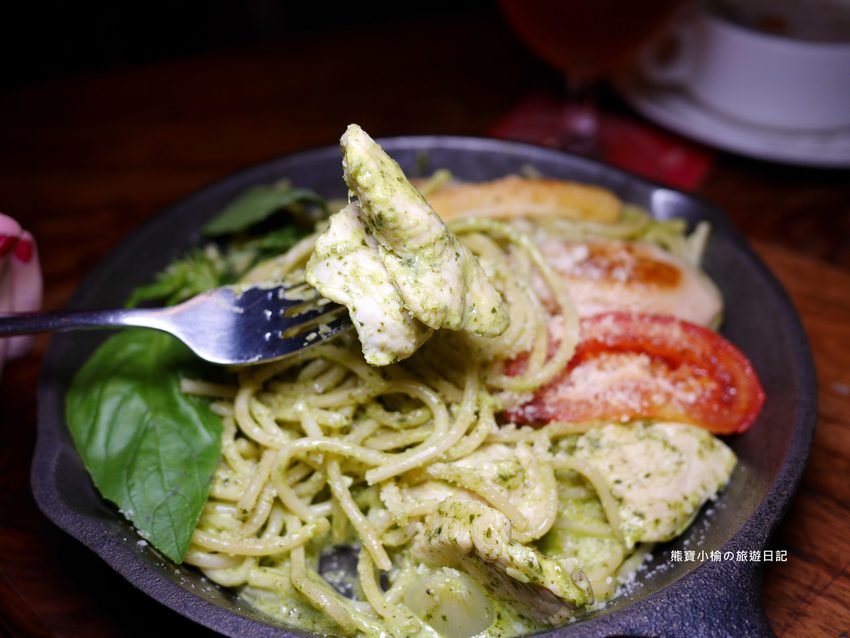 【台中北屯美食】Nola Kitchen紐澳良小廚崇德店,台中高質感餐酒館,下午也有營業唷!新鮮現開英國生蠔好好吃,還有獨家楓糖鬆餅炸雞。 @熊寶小榆の旅遊日記 【台中北屯美食】Nola Kitchen紐澳良小廚崇德店,台中高質感餐酒館,下午也有營業唷!新鮮現開英國生蠔好好吃,還有獨家楓糖鬆餅炸雞。 @熊寶小榆の旅遊日記